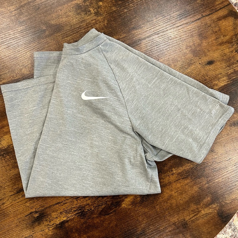 Nike men’s tee